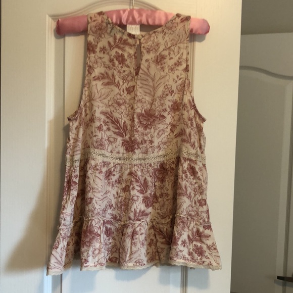 American Eagle  Sleeveless Crinkle top Size M - Picture 2 of 6